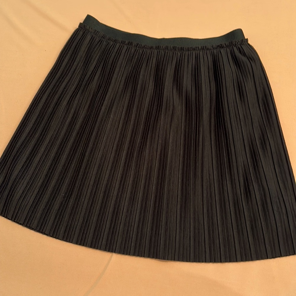New Lined Black Mini Skirt. Size M.